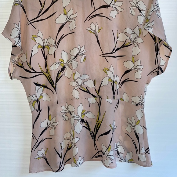 Veronika Maine Womens Pale Blush Floral Short Sleeved Blouse Workwear Size 12 - Picture 3 of 15